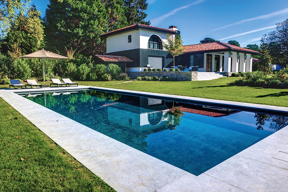 idees-piscine-carre-bleu-Piscines-Pyrenees Atlantiques-Vue 1
