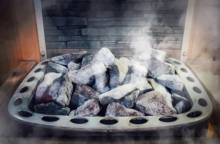 pierres chaudes d'un poële à sauna
