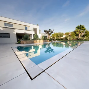 Piscine miroir Mondial Piscine