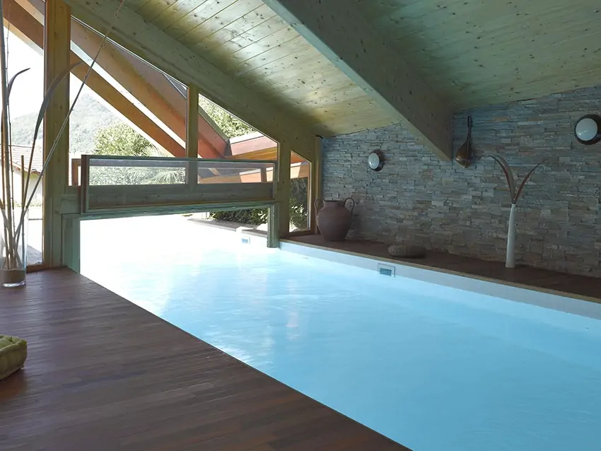 Piscine intérieure - extérieure