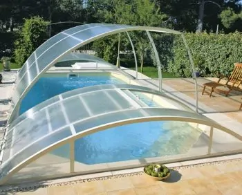 Abri de piscine amovible